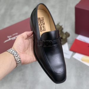 Ferragamo 靴 メンズ 評判