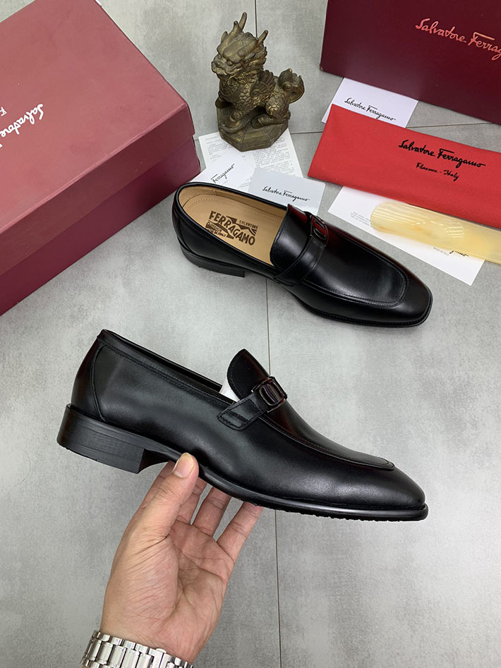 メンズ 最高級フェラガモスーパーコピー FERRAGAMO ローファー モカシン ガンチーニ金具 レザー シューズ 2628120 Ferragamo 靴 メンズ 評判 - 画像 (5)