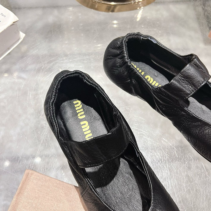 レディース 最高級MiuMiuスーパーコピー ミュウミュウ ルーシュナッパ レザーバレリーナ 2628177 MIUMIU フラットシューズ - 画像 (3)