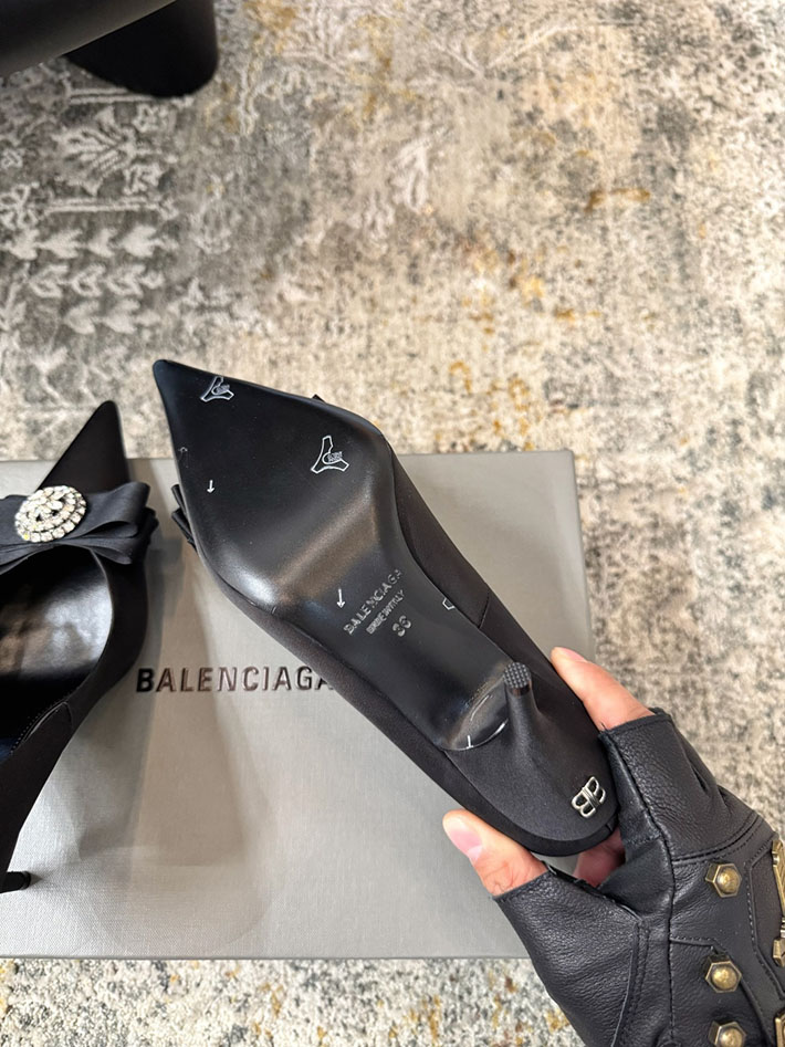 最高級バレンシアガスーパーコピー BALENCIAGA アベニューパラッツォ サテンパンプス シューズ 2628181 バレンシアガ リボン 靴 - 画像 (5)