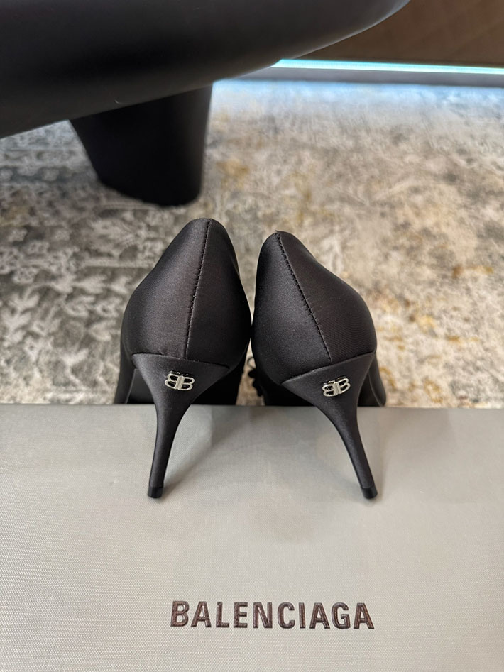 最高級バレンシアガスーパーコピー BALENCIAGA アベニューパラッツォ サテンパンプス シューズ 2628181 バレンシアガ リボン 靴 - 画像 (2)