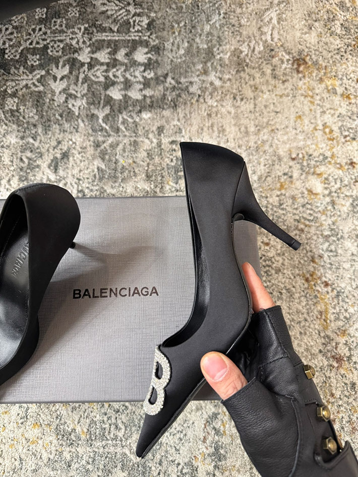 最高級バレンシアガスーパーコピー BALENCIAGA パンプス スエード調 ポインテッドトゥ ハイヒール 2628190 バレンシアガ パンプス リボン - 画像 (2)