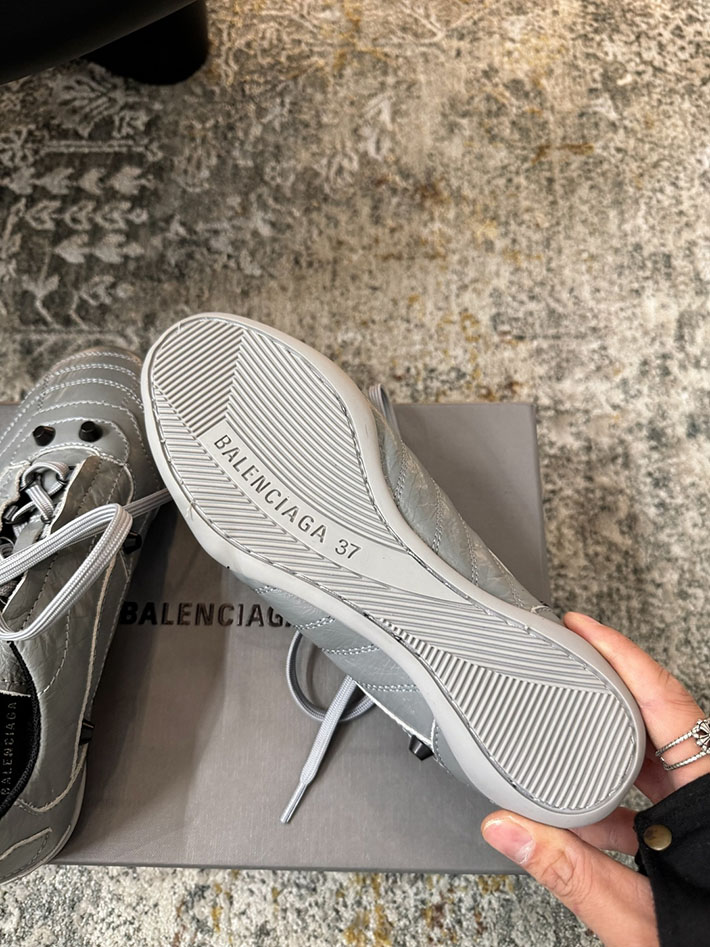 レディース 最高級バレンシアガスーパーコピー BALENCIAGA Studded sneakers City スニーカー 2628194 バレンシアガ スニーカー レディース - 画像 (7)