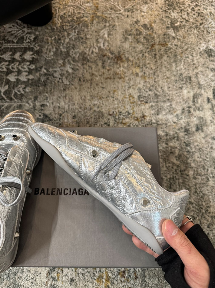 レディース 最高級バレンシアガスーパーコピー BALENCIAGA Studded sneakers City スニーカー 2628196 バレンシアガ スニーカー アウトレット - 画像 (8)