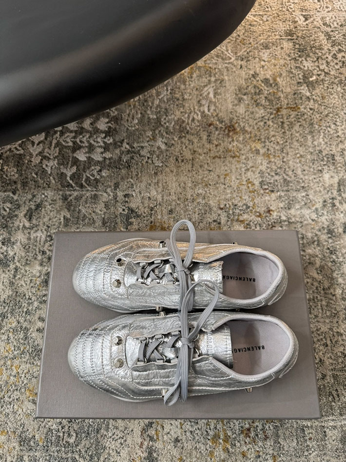 レディース 最高級バレンシアガスーパーコピー BALENCIAGA Studded sneakers City スニーカー 2628196 バレンシアガ スニーカー アウトレット - 画像 (2)