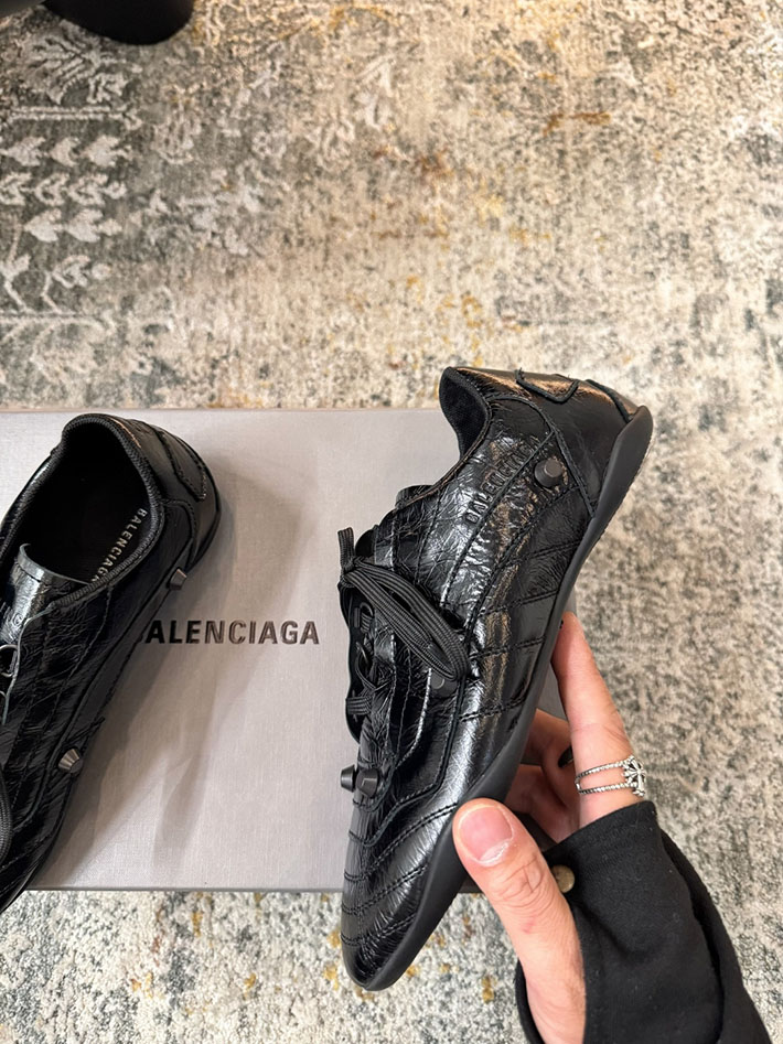 レディース 最高級バレンシアガスーパーコピー BALENCIAGA Studded sneakers City スニーカー 2628198 バレンシアガ 靴 アウトレット - 画像 (9)