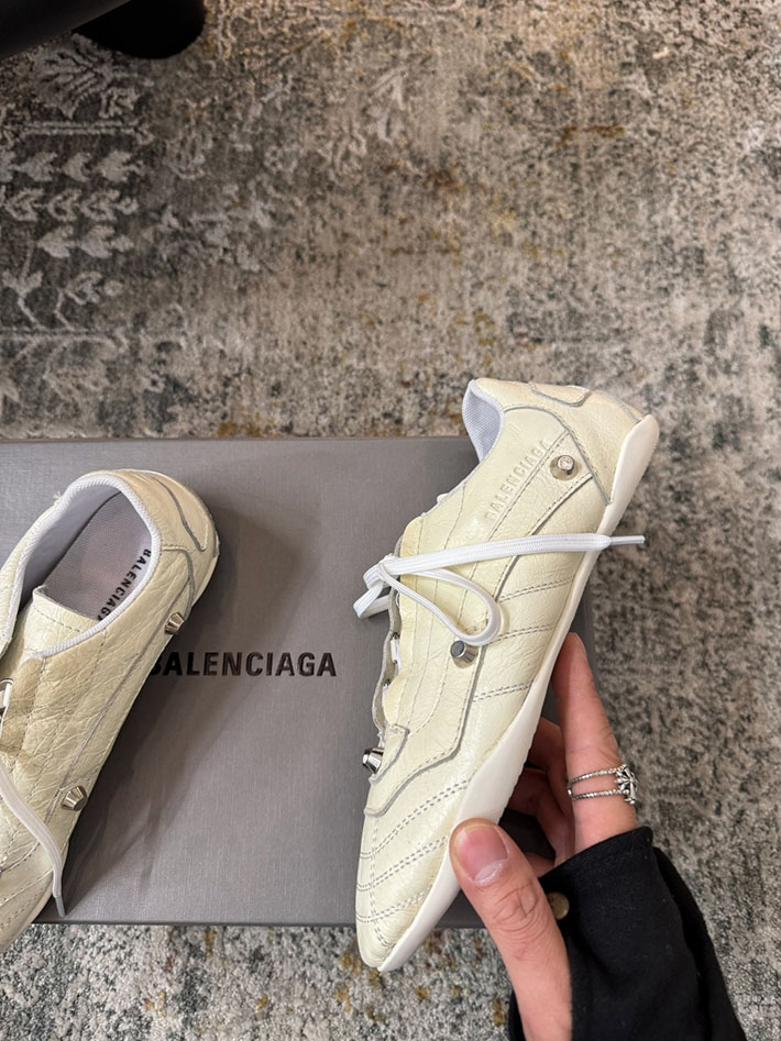 レディース 最高級バレンシアガスーパーコピー BALENCIAGA Studded sneakers City スニーカー 2628199 バレンシアガ 靴 新作 - 画像 (9)