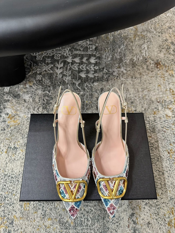 ヴァレンティノ VALENTINO Vロゴ シグネチャー ロンベール エンブロイダリー スリングバックパンプス 2628201 ヴァレンティノ パンプス セール - 画像 (4)