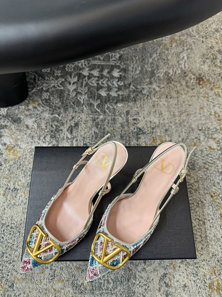 ヴァレンティノ VALENTINO Vロゴ シグネチャー ロンベール エンブロイダリー スリングバックパンプス 2628201 ヴァレンティノ パンプス セール - 画像 (2)