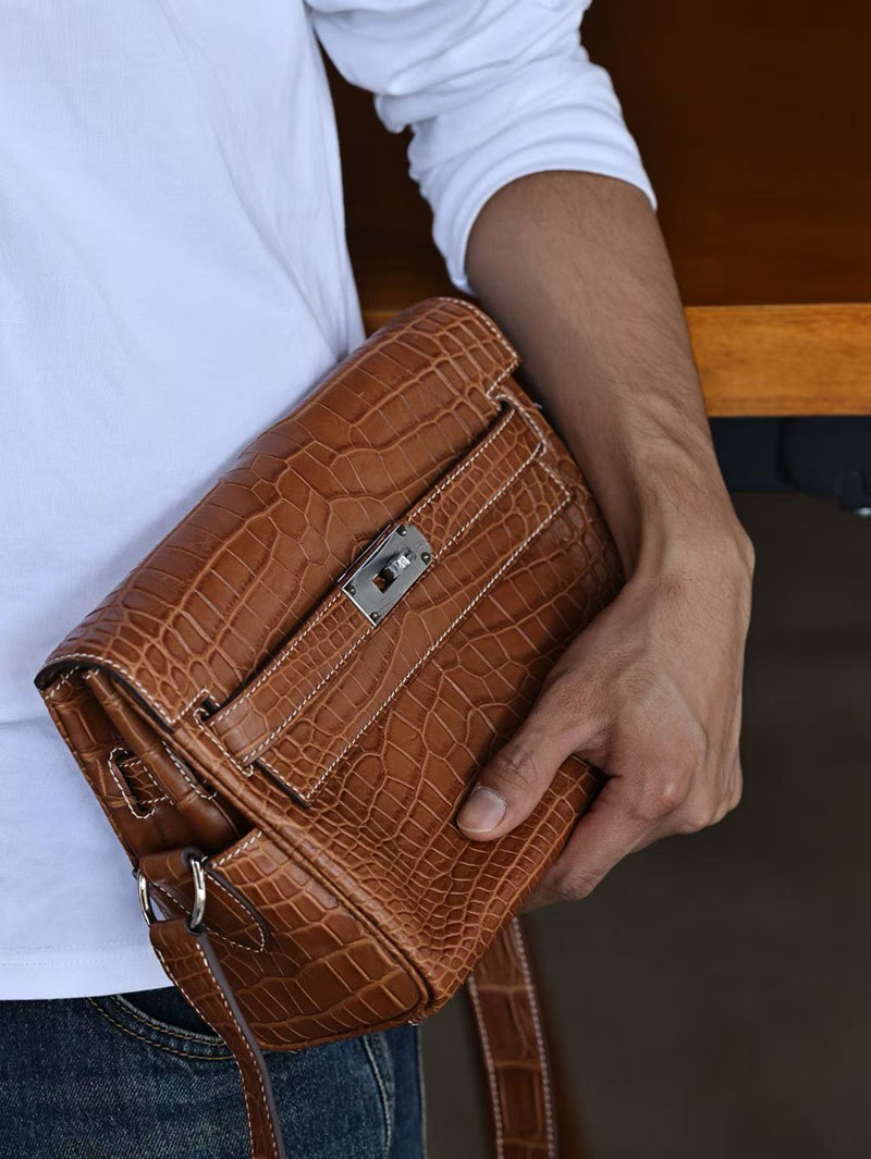 ケリー メッセンジャー メンズ HERMES ケリーメッセンジャー ゴールド クロコダイル シルバー金具 2627482 エルメス専門店 おすすめ - 画像 (3)