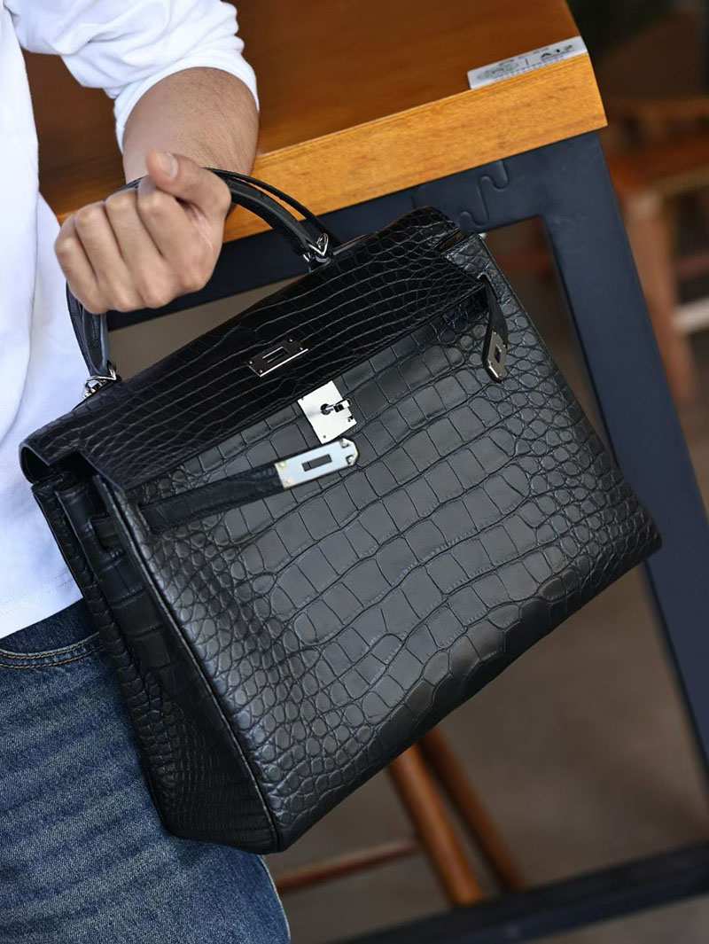 エルメス メンズ ショルダーバッグ HERMES ケリー35cm 内縫い 黒 ブラック クロコダイル シルバー金具 2627484 エルメス専門店 おすすめ - 画像 (4)