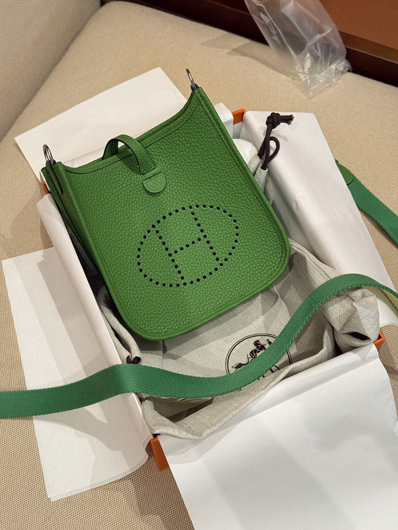 エルメス エブリン ミニ HERMES エヴリン 16 TPM ヴェールヴェルティゴ トリヨンクレマンス シルバー金具 2627512 エルメス専門店 - 画像 (9)
