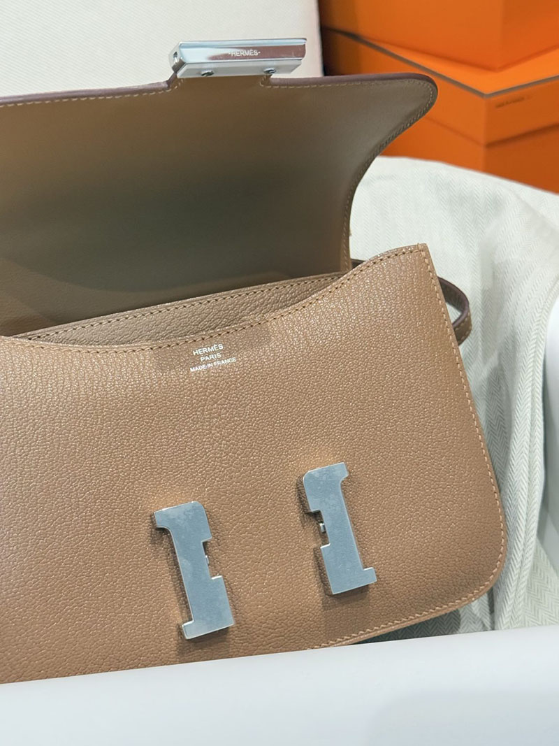 流行り のショルダーバッグ レディース HERMES コンスタンス3 ミニ ケブラコ シェブルミゾル シルバー金具 2627521 エルメス専門店 おすすめ - 画像 (5)
