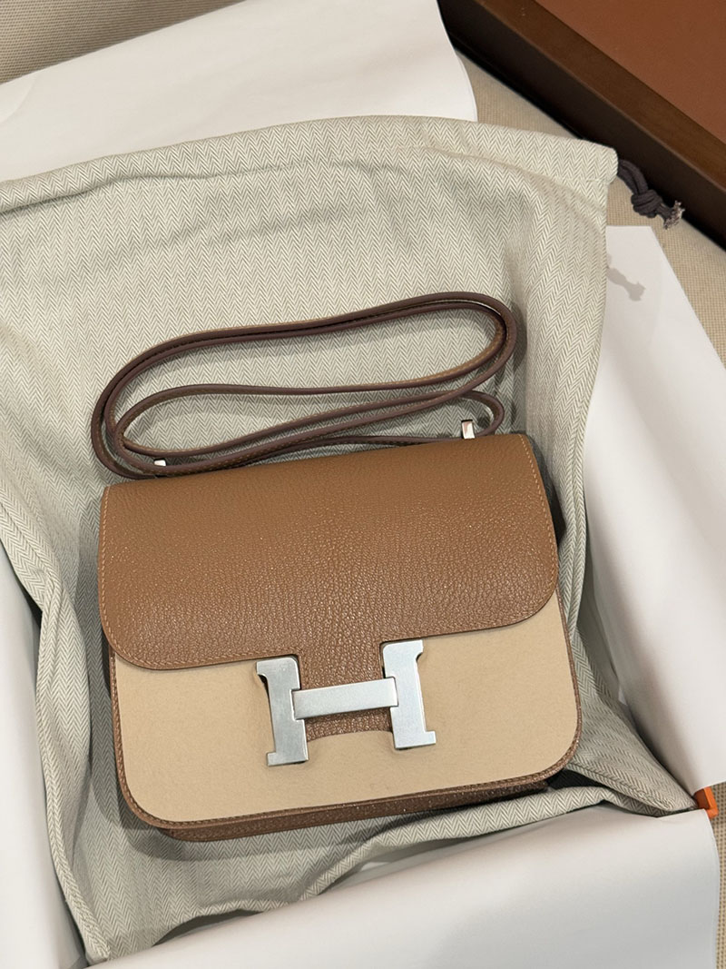 流行り のショルダーバッグ レディース HERMES コンスタンス3 ミニ ケブラコ シェブルミゾル シルバー金具 2627521 エルメス専門店 おすすめ - 画像 (3)