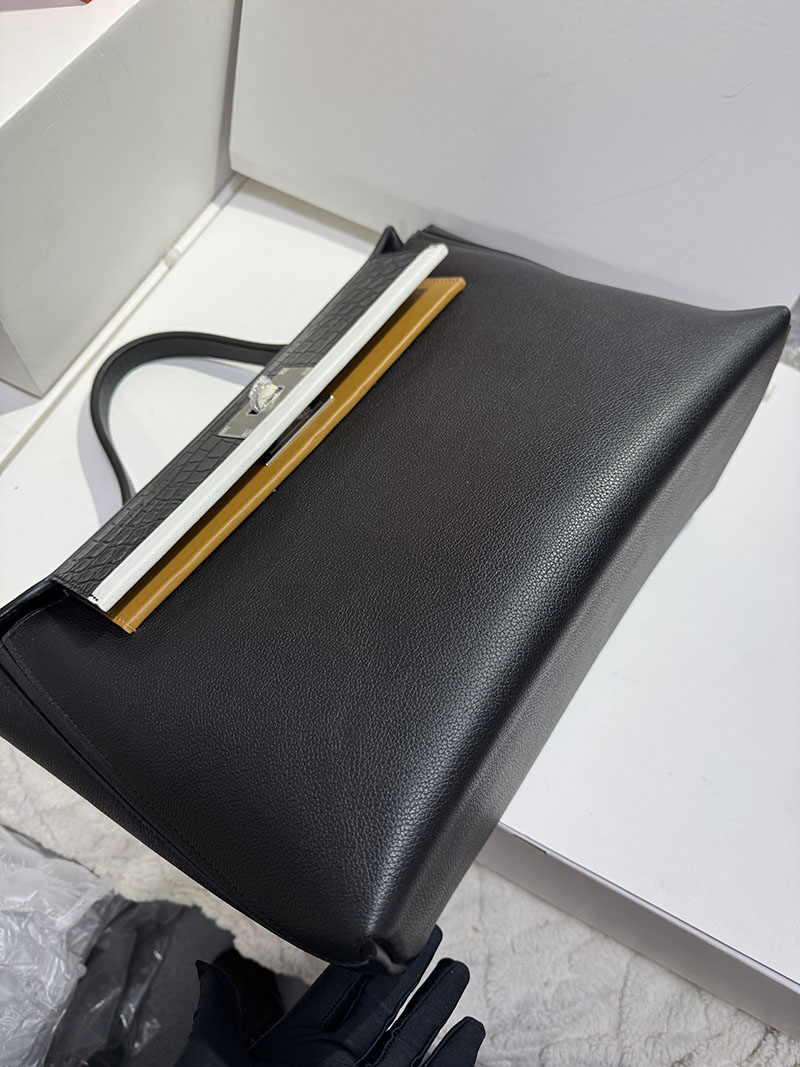 今流行りの バック レディース HERMES サック24/24 35 ヴァンキャトル ブラック/ナタ/ゴールド ヴォー・ヴォリュプト/クロコダイル シルバー金具 2627555 - 画像 (3)
