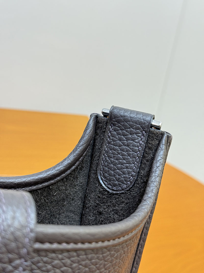 エルメス ショルダーバッグ エブリン HERMES エヴリン 23 エベンヌ トリヨンクレマンス シルバー金具 2627556 エルメス アウトレット 店舗 - 画像 (2)