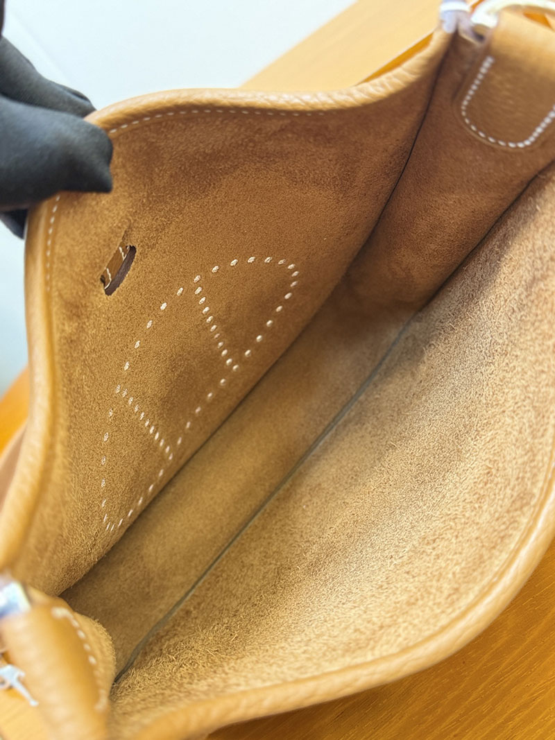 エルメス ショルダーバッグ エブリン HERMES エヴリン 23 ゴールド トリヨンクレマンス シルバー金具 2627557 エルメス アウトレット 店舗 - 画像 (9)