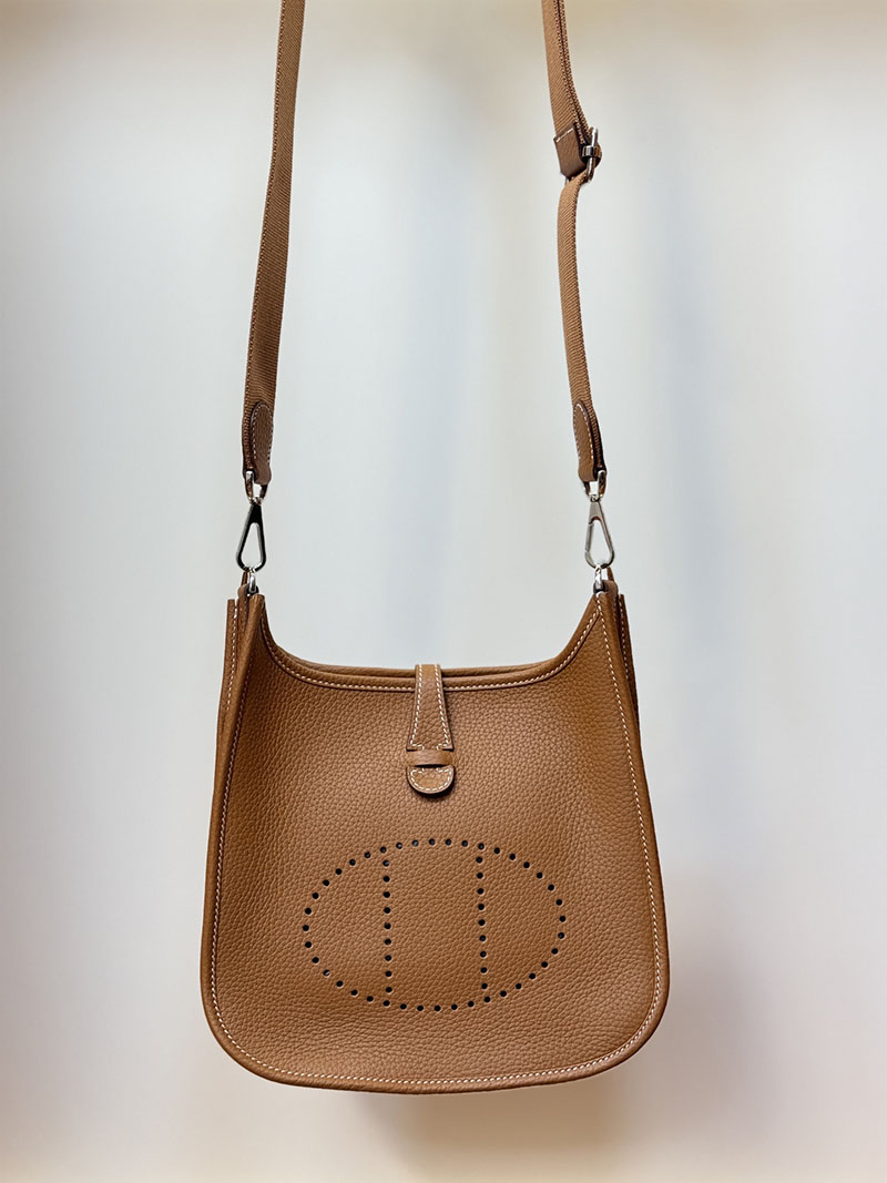 エルメス ショルダーバッグ エブリン HERMES エヴリン 23 ゴールド トリヨンクレマンス シルバー金具 2627557 エルメス アウトレット 店舗 - 画像 (4)