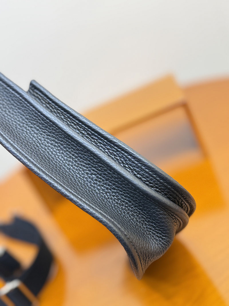 エルメス ショルダーバッグ 新作 HERMES エヴリン 23 黒 ブラック トリヨンクレマンス シルバー金具 2627558 エルメス アウトレット 店舗 - 画像 (9)