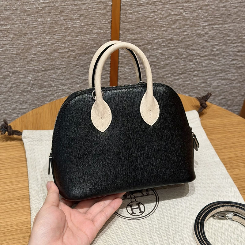 小さい バック 流行り