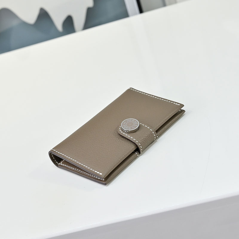 エルメス カード ケース 二 つ折り HERMES カードホルダー エトゥープ エバーカラー シルバー金具 2627573 エルメス アウトレット 店舗 - 画像 (7)