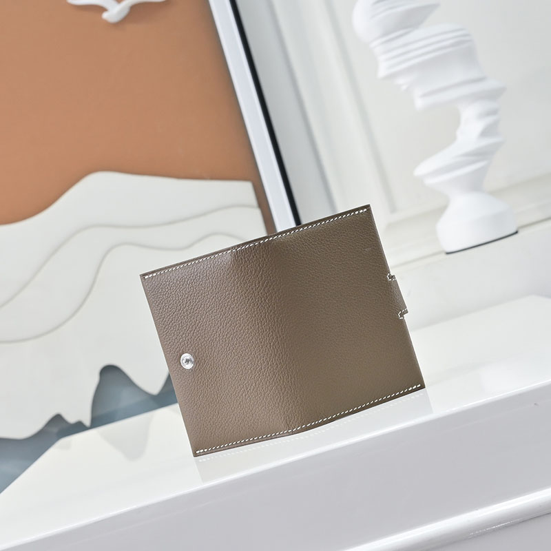 エルメス カード ケース 二 つ折り HERMES カードホルダー エトゥープ エバーカラー シルバー金具 2627573 エルメス アウトレット 店舗 - 画像 (4)