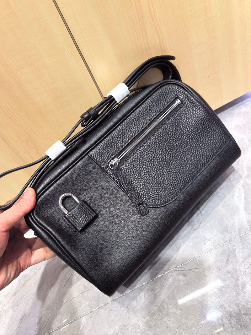 エルメス メンズバッグ 人気 HERMES プティ クーリエ 黒 ブラック エバーカラー/トリヨンクレマンス シルバー金具 2627596 海外通販 - 画像 (7)