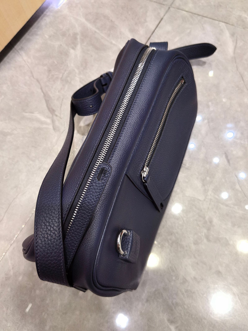 エルメス メンズ ショルダーバッグ HERMES プティ クーリエ ブルーニュイ エバーカラー/トリヨンクレマンス シルバー金具 2627597 海外通販 - 画像 (3)