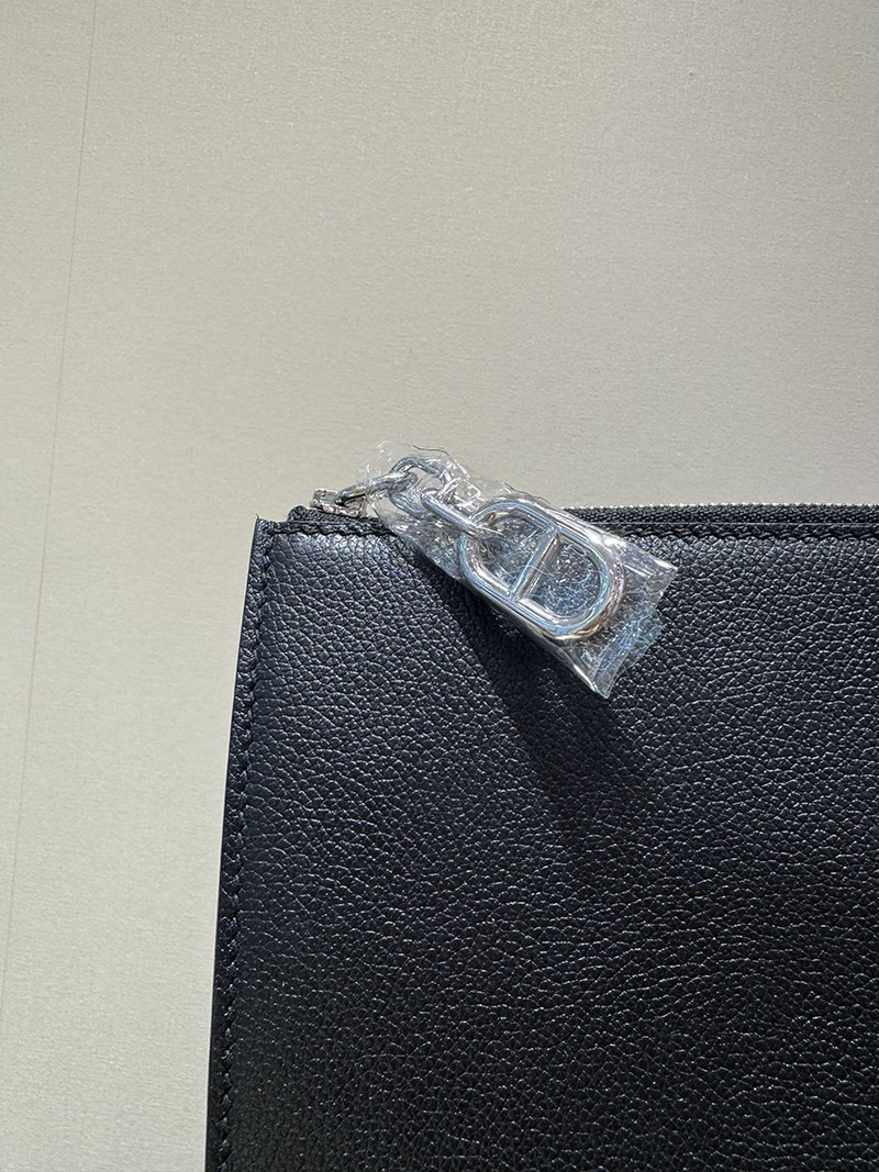 エルメス ポーチ メンズ HERMES ポーチ ジップアンゴー GM シェーヌ ダンクル 黒 ブラック エバーカラー シルバー金具 2627618 エルメス 海外通販 - 画像 (7)