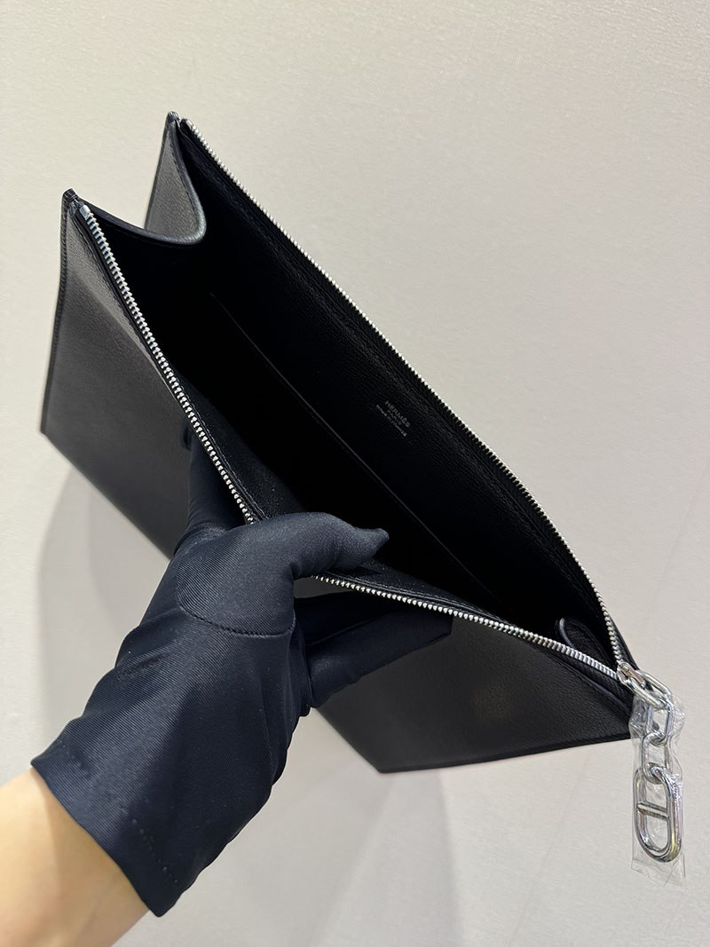 エルメス ポーチ メンズ HERMES ポーチ ジップアンゴー GM シェーヌ ダンクル 黒 ブラック エバーカラー シルバー金具 2627618 エルメス 海外通販 - 画像 (4)