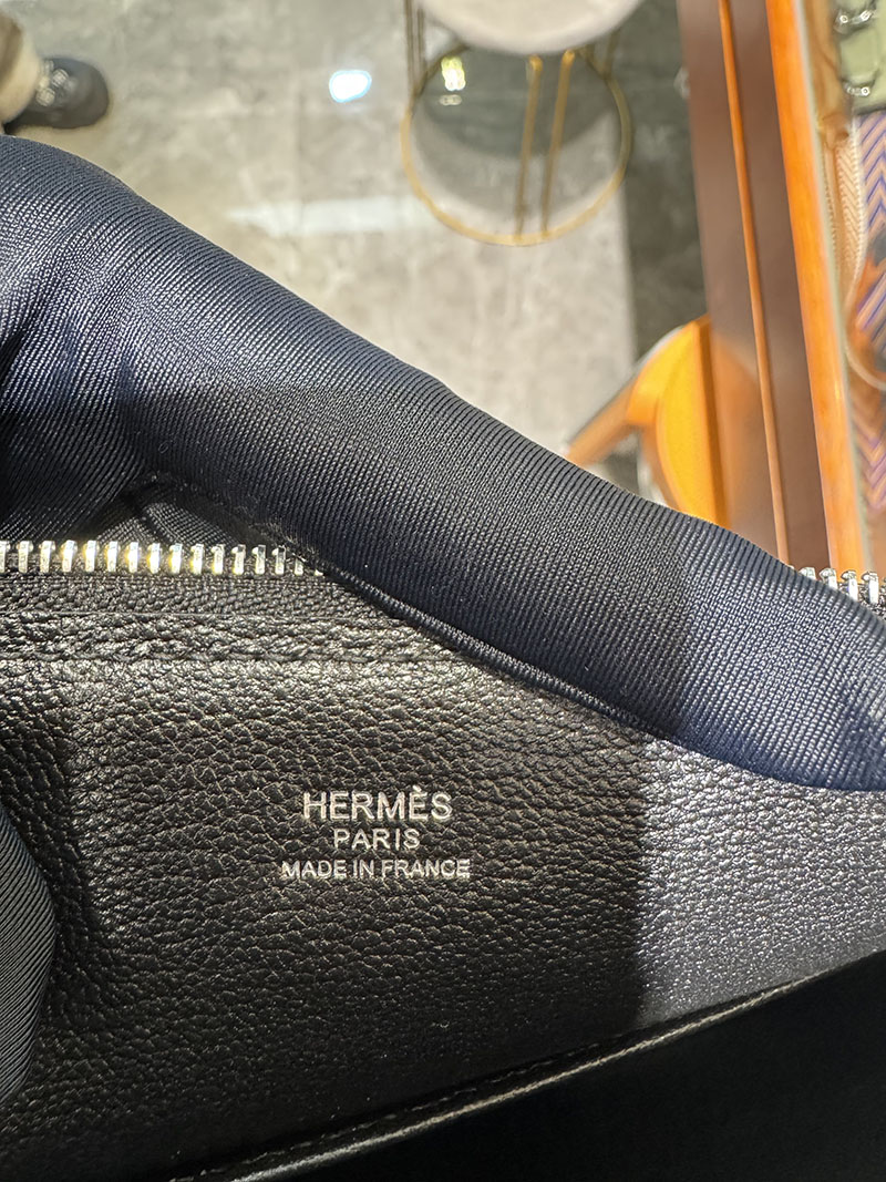エルメス ポーチ メンズ HERMES ポーチ ジップアンゴー GM シェーヌ ダンクル 黒 ブラック エバーカラー シルバー金具 2627618 エルメス 海外通販 - 画像 (3)