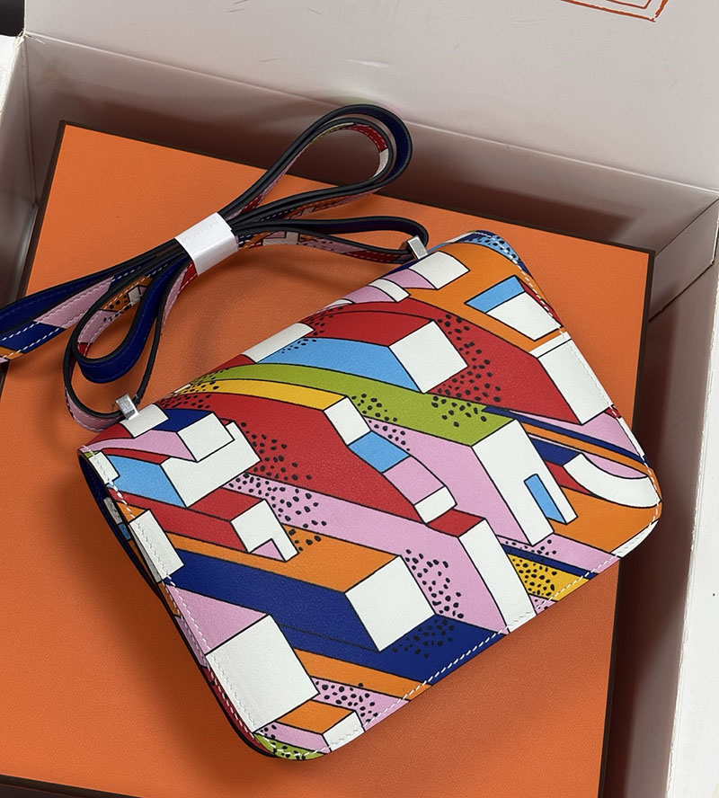 コンスタンス ミニ 値段 HERMES コンスタンス ミニ オン ア サマーデイ マルチカラー スイフト シルバー金具 2627649 エルメス 海外通販 - 画像 (9)