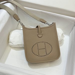 ショルダーバッグ 小さめ おしゃれ 安い
