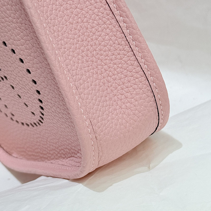 エルメス ミニバッグ レディース HERMES エヴリン TPM ローズサクラ トリヨンクレマンス シルバー金具 2627658 エルメス 海外通販 - 画像 (3)
