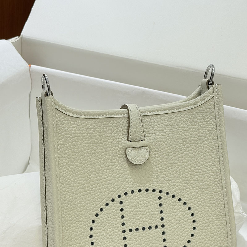 エルメス エブリン 新品 値段 HERMES エヴリン TPM クレ トリヨンクレマンス シルバー金具 2627659 エルメス 海外通販 - 画像 (8)