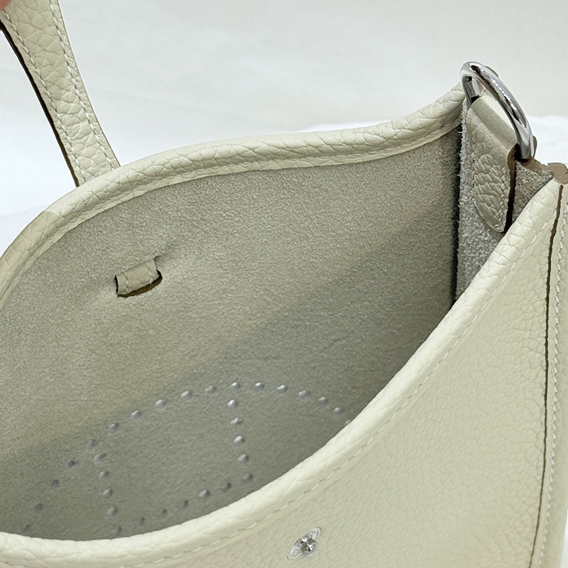 エルメス エブリン 新品 値段 HERMES エヴリン TPM クレ トリヨンクレマンス シルバー金具 2627659 エルメス 海外通販 - 画像 (2)