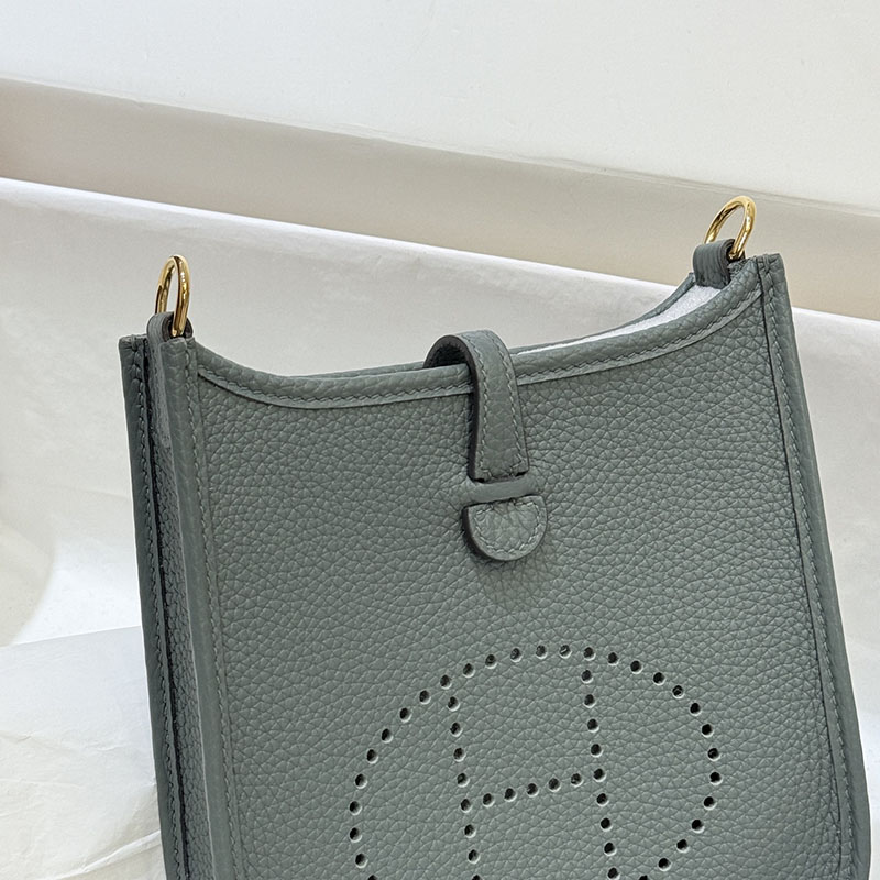 エブリン 定価 2026 HERMES エヴリン TPM ヴェールアマンド トリヨンクレマンス ゴールド金具 2627661 エルメス 海外通販 - 画像 (8)
