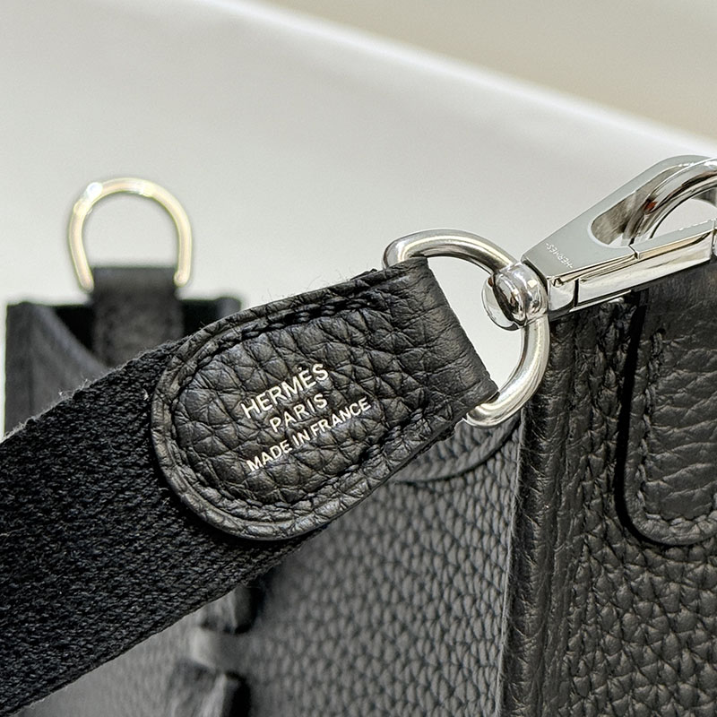 エルメス エブリン ミニサイズ HERMES エヴリン TPM 黒 ブラック トリヨンクレマンス シルバー金具 2627666 エルメス 海外通販 - 画像 (6)