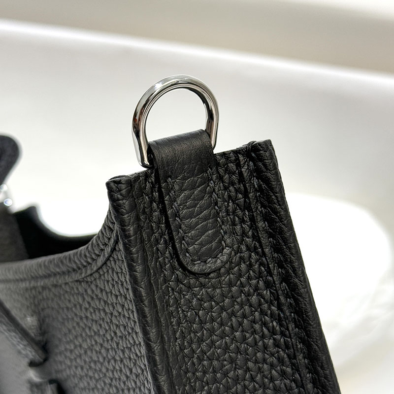 エルメス エブリン ミニサイズ HERMES エヴリン TPM 黒 ブラック トリヨンクレマンス シルバー金具 2627666 エルメス 海外通販 - 画像 (3)