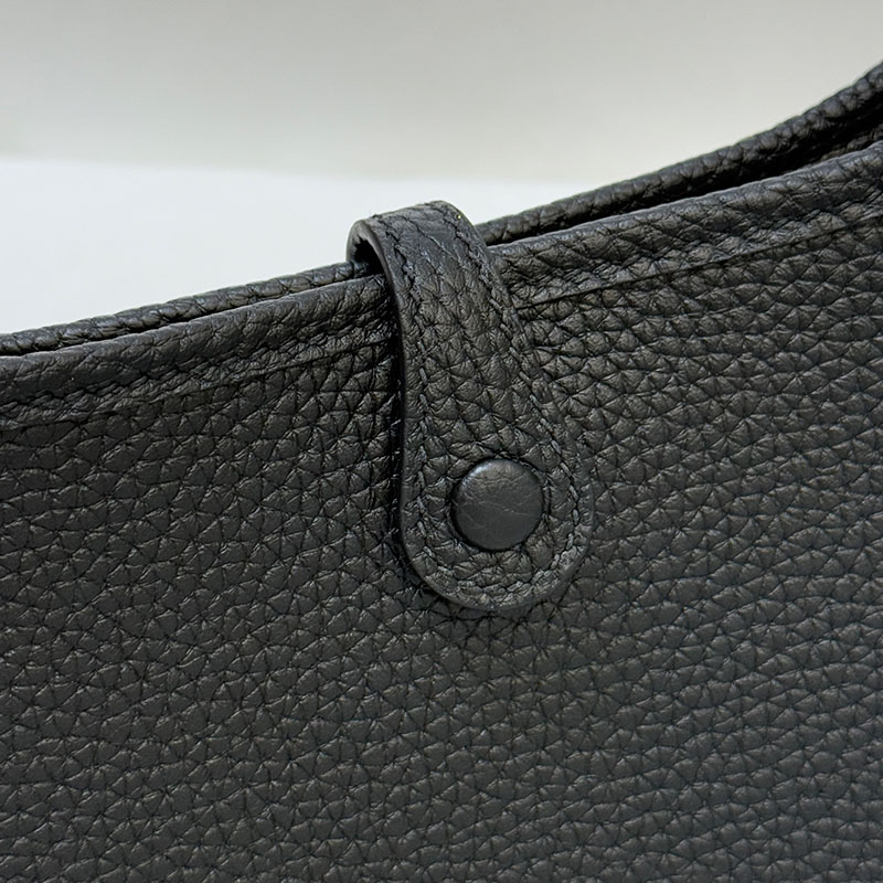 エルメス エブリン ミニサイズ HERMES エヴリン TPM 黒 ブラック トリヨンクレマンス シルバー金具 2627666 エルメス 海外通販 - 画像 (2)