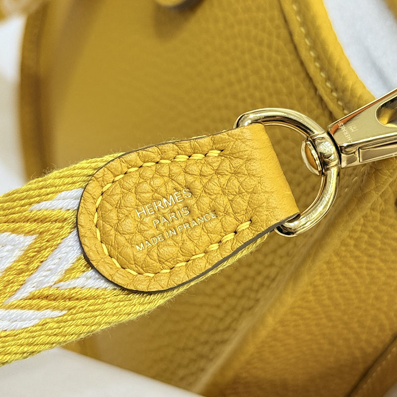 エルメス エブリンミニ 価格 HERMES エヴリン TPM ジョーヌアンブル トリヨンクレマンス ゴールド金具 2627667 エルメス 海外通販 - 画像 (6)