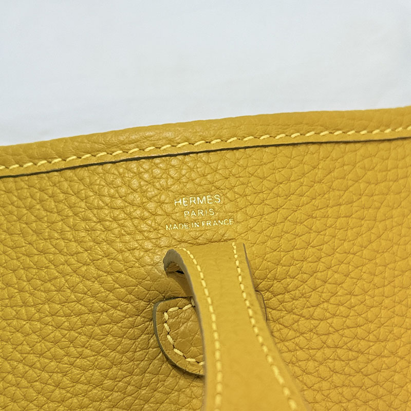 エルメス エブリンミニ 価格 HERMES エヴリン TPM ジョーヌアンブル トリヨンクレマンス ゴールド金具 2627667 エルメス 海外通販 - 画像 (2)