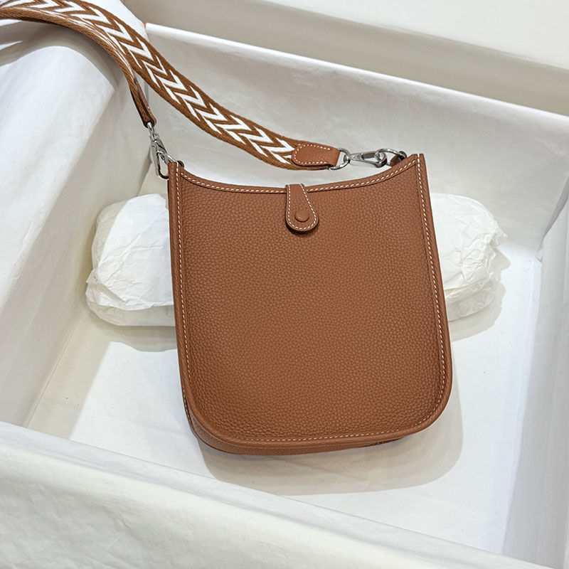 エヴリン 16 サイズ HERMES エヴリン TPM ゴールド トリヨンクレマンス シルバー金具 2627670 エルメス 海外通販 - 画像 (9)