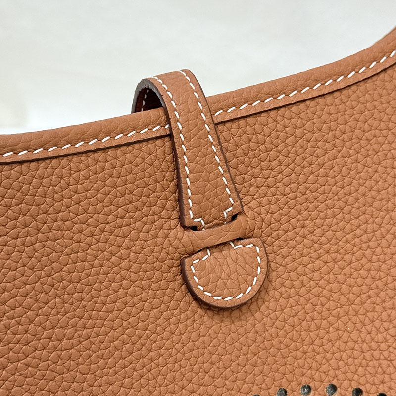 エヴリン 16 サイズ HERMES エヴリン TPM ゴールド トリヨンクレマンス シルバー金具 2627670 エルメス 海外通販 - 画像 (8)