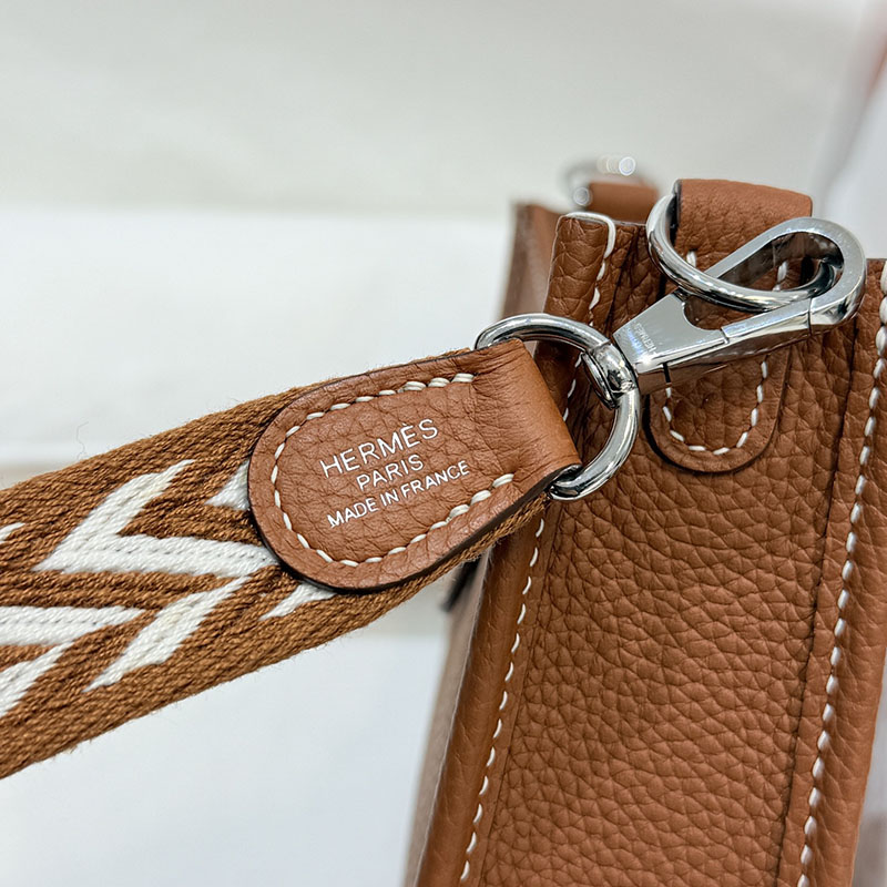 エヴリン 16 サイズ HERMES エヴリン TPM ゴールド トリヨンクレマンス シルバー金具 2627670 エルメス 海外通販 - 画像 (6)