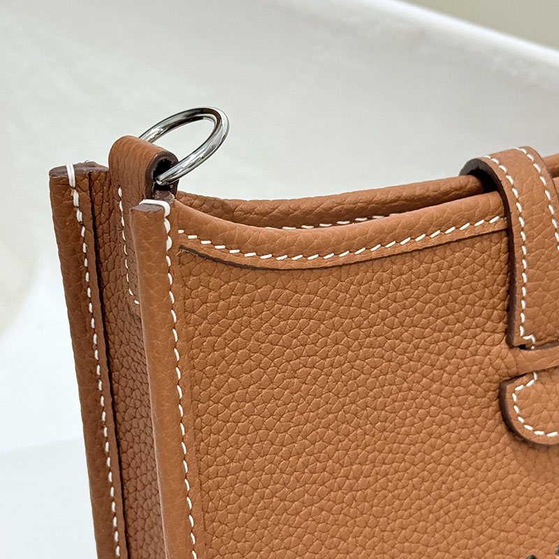 エヴリン 16 サイズ HERMES エヴリン TPM ゴールド トリヨンクレマンス シルバー金具 2627670 エルメス 海外通販 - 画像 (2)