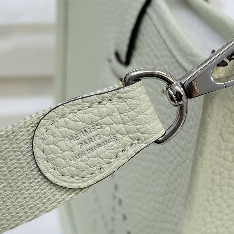 エヴリン 16 定価 HERMES エヴリン TPM ヴェールフィズ トリヨンクレマンス シルバー金具 2627672 エルメス 海外通販 - 画像 (6)