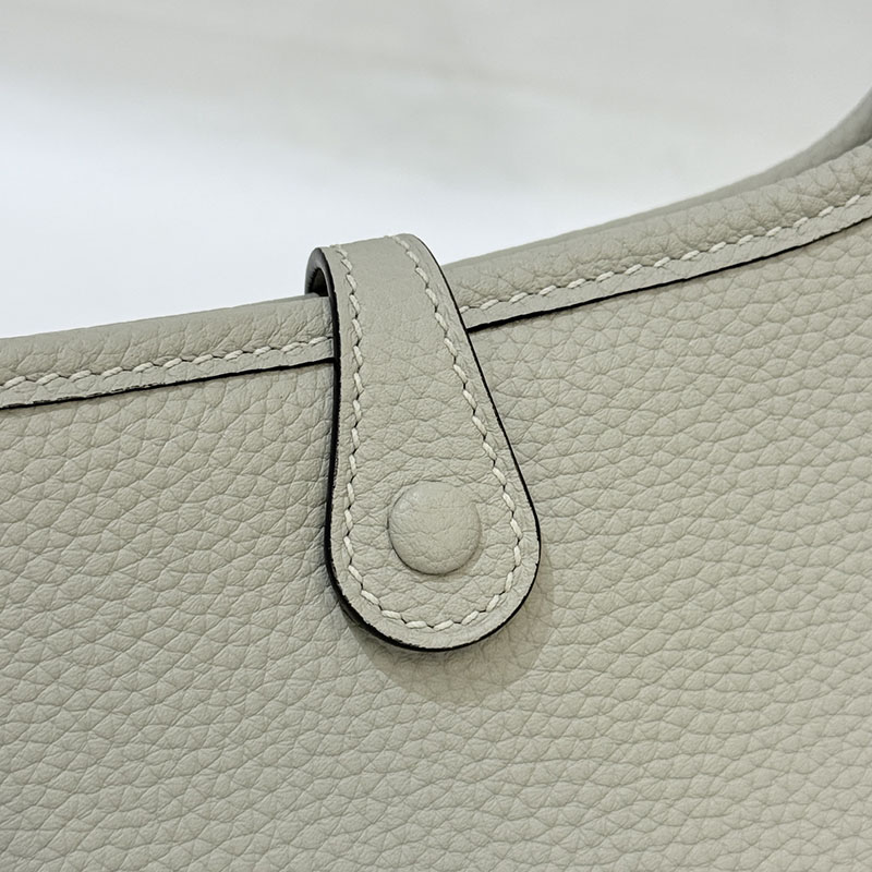 エヴリン TPM 定価 HERMES エヴリン TPM ベトン トリヨンクレマンス ゴールド金具 2627675 エルメス 海外通販 - 画像 (8)