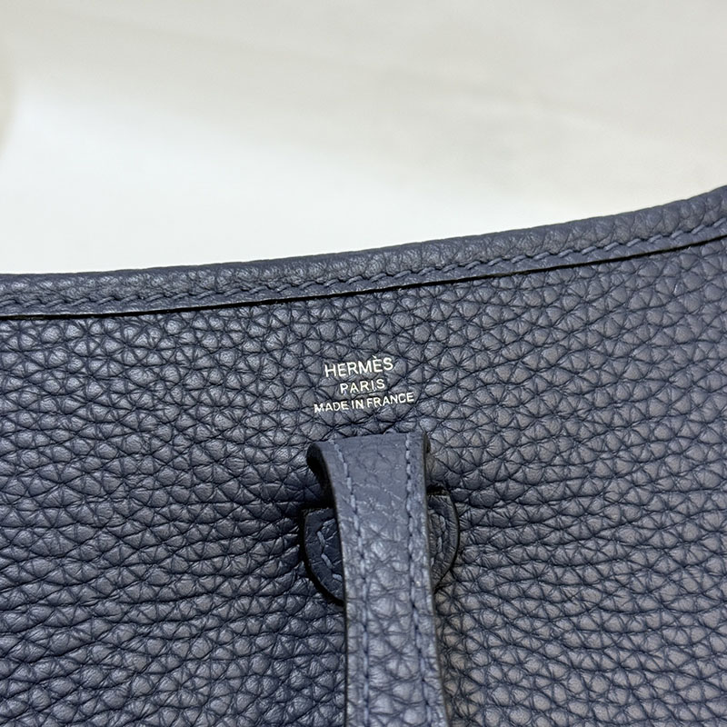 エヴリン tpm サイズ HERMES エヴリン TPM ブルーニュイ トリヨンクレマンス シルバー金具 2627676 エルメス 海外通販 - 画像 (8)