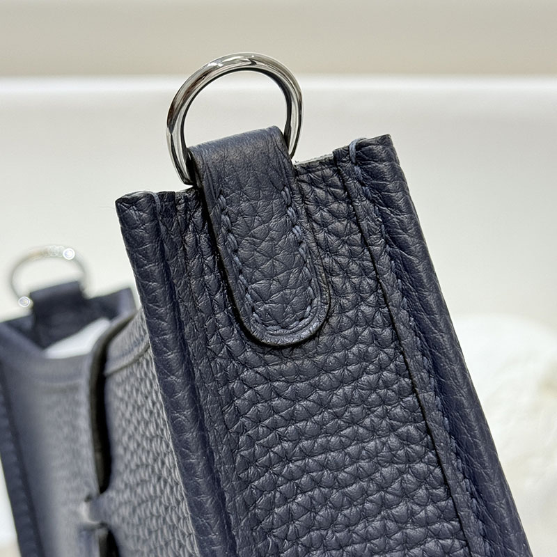 エヴリン tpm サイズ HERMES エヴリン TPM ブルーニュイ トリヨンクレマンス シルバー金具 2627676 エルメス 海外通販 - 画像 (5)